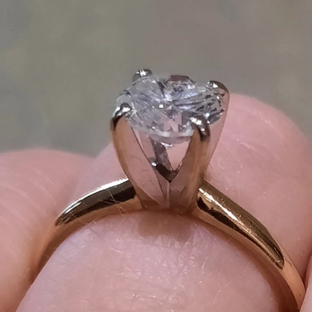 14k yellow gold 1.05ct round diamond set in 4 prong white gold solitaire ring - Picture 4 of 16